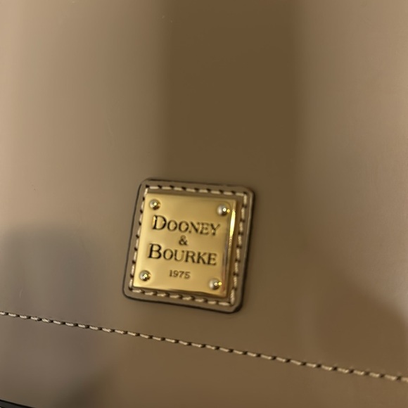 Dooney & Bourke handbag beige tan leather top handle shoulder crossbody bag NWT - Picture 9 of 17